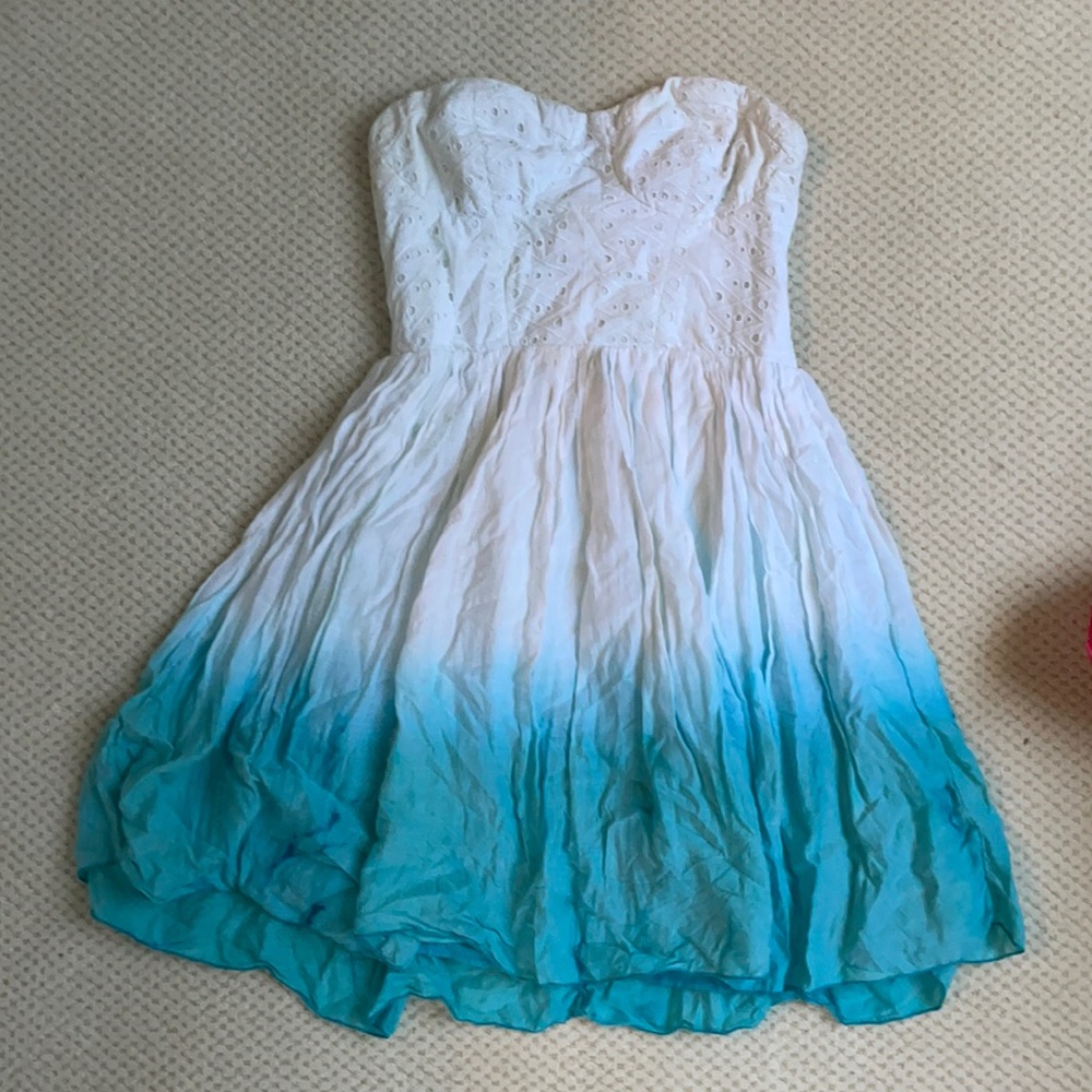 Cute Beachy ombré blue dress
